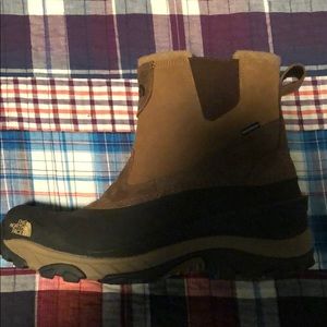 North Face snow boots